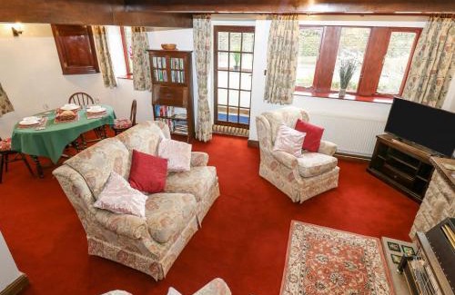 Honley House | Butts Cottage