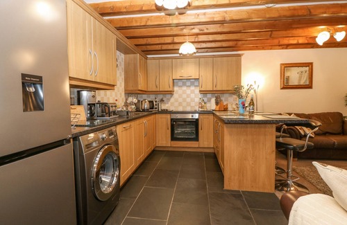 Garndolbenmaen Cottage | Bwthyn Ael Y Bryn