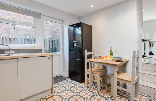 Ferryside House | Bwthyn Bach - One Bedroom House, Sleeps 2
