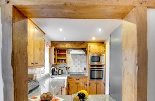 Brecon House | Bwthyn Tre-faen in the beautiful Brecon