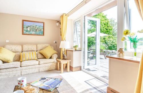Beddgelert House | Bwythyn Y Wennol
