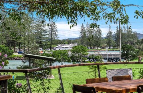 Brunswick Heads House | Byron Bay Accom 8 South Beach Lane Riverhouse