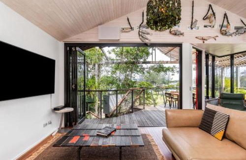 Brunswick Heads House | Byron Bay Accom 8 South Beach Lane Riverhouse