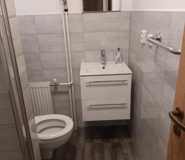 Sadska Apartment | Byt v řadovém domě