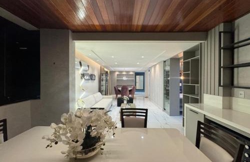 Cabo Branco Apartment | Cézar de Carvalho · Luxuoso apart 05 quartos 100 mts praia Cabo Branco