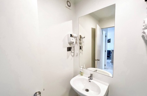 Los Angeles Apartment | Cómodo Departamento con Piscina en Los Angeles