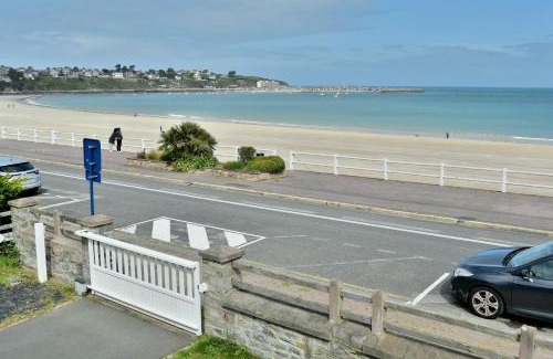 Saint-Cast-le-Guildo House | Côté Plage - Maison pour 12 vue mer