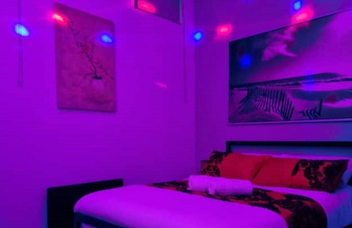 Leeds Apartment | *C!4* Enjoy a wonderful stay in our Cosy Luxurious & Spacious ground floor Apt