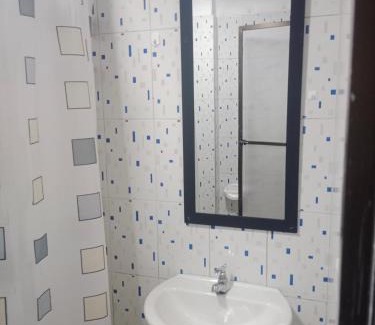 Chiquinquira Apartment | C Apartaestudio central amoblado con cocina y baño