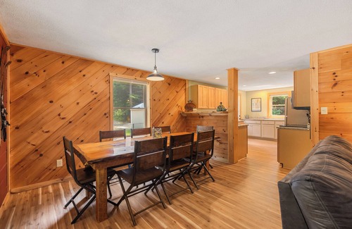 Bethel Ski Chalet | C-Howder Chalet Dog Heaven! Huge Fenced Yard