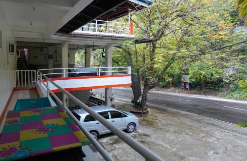 Oslob Hotel | C Star Travellers Inn