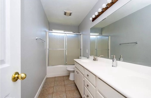 Eastvale House | C0rona room