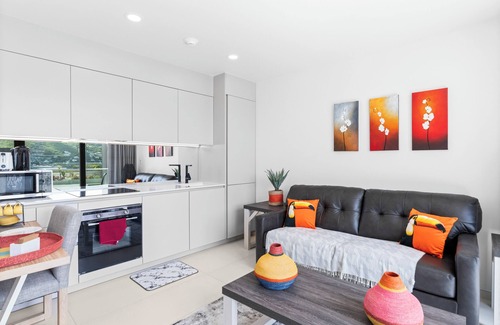 Beacon Hill House | C316 - Lagoon view with balcony