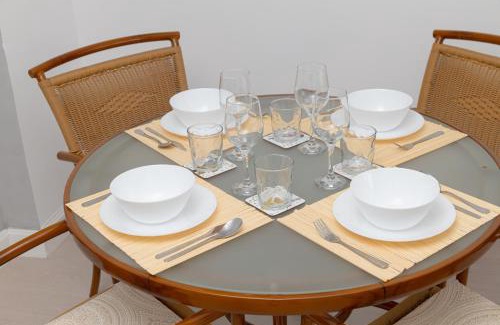 Plaza de Toros Vieja Apartment | C34 Cosy 4 bdr apt close to Maria Zambrano