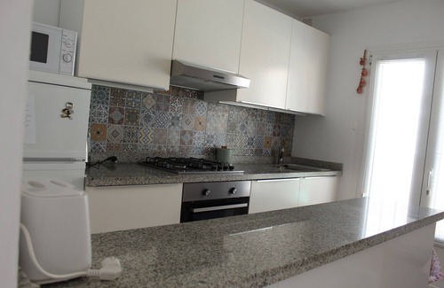 Vista de los Angeles-Rumina House | Casa Wilphi - Stylish townhouse 5 minute walk from the beach