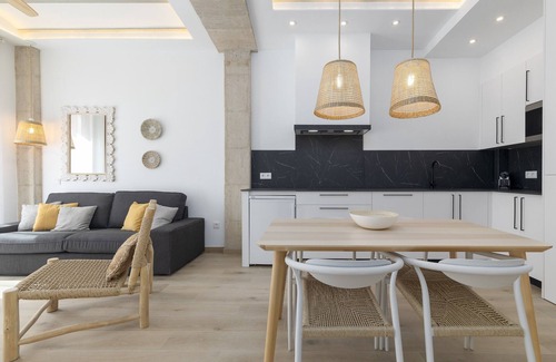 El Cabanyal Apartment | Ca La Leni Beach II. WiFi + Air Conditioned