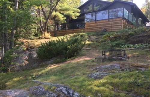 Apsley Cottage | Four season cottage/home on Wolf Lake in the Kawartha Highlands