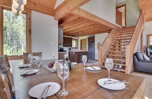 Petite-Riviere-Saint-Francois Ski Chalet | Chalet l'Ascension | Nature getaway with Spa