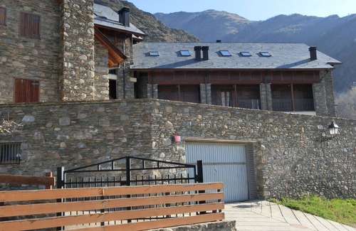 Alt Aneu House | "CA SOLLETA" Mountain house 20 min. of the Peülla Vaqueira-Beret.