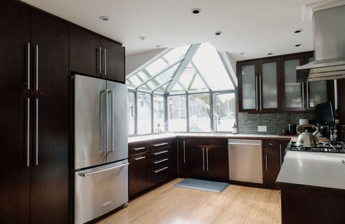 Halfmoon Bay House | The Float House Lodge at Secret Cove