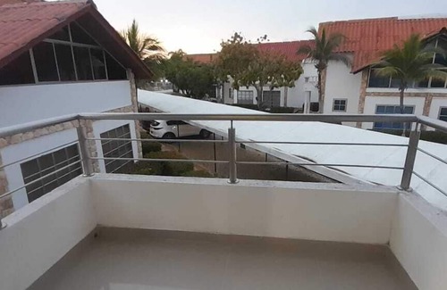 Covenas Cabin | Cabaña de Enseño en Coveñas