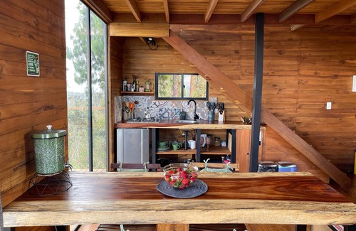 Macanal Cabin | Cabaña de Lujo con Vista de 270° en Medio de la Montaña Colombiana