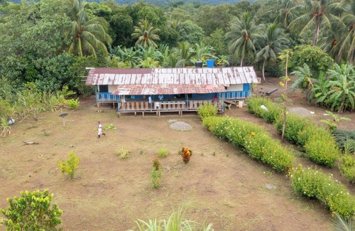 Nuqui Cabin | Cabaña Ecoturistica Villa Inesita