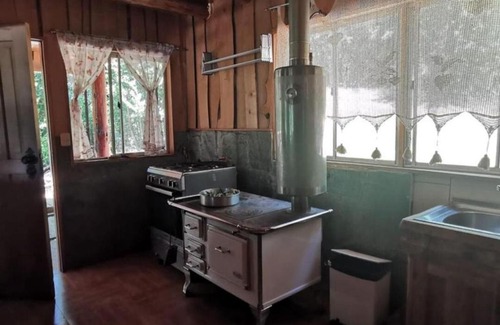 Curarrehue House | Cabaña en Parcela con Tinaja