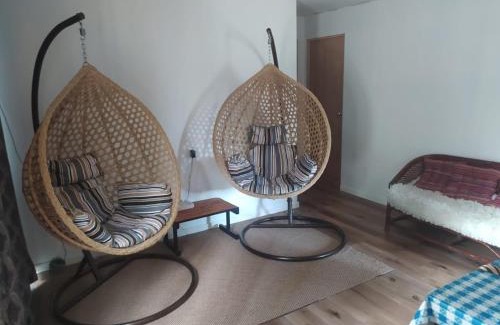 La Ligua House | Cabaña entre eucaliptos en Huaquén 3D 1B más patio