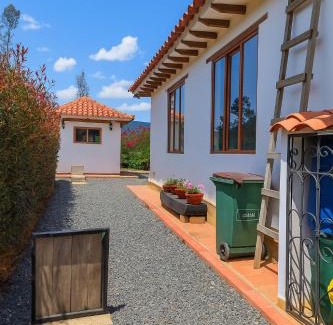 Villa de Leyva House | Cabaña familiar con 4 dormitorios y baños privados
