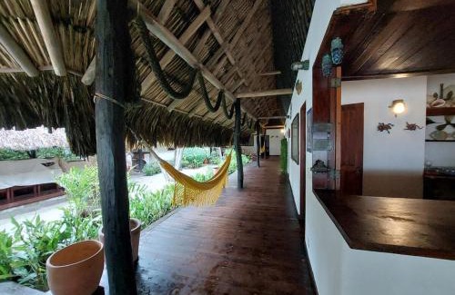 San Antero House | Cabaña frente al mar en la playa del Calao