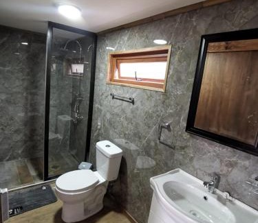 Puerto Aysen Bed & Breakfast | Cabaña monte rio