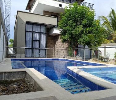 Covenas House | CABAÑA PLAYA MAR