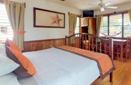 Hopkins Hotel | Cabañas @ Latitude Adjustment