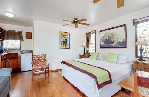 Hopkins Hotel | Cabañas @ Latitude Adjustment
