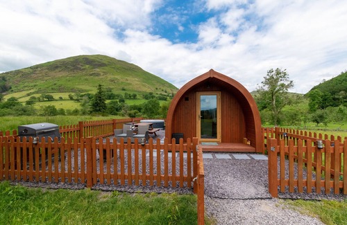 Dinas Mawddwy House | Caban Clyd - One Bedroom House, Sleeps 2