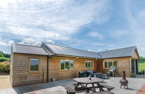 Graig House | Caban Cwm Hedd - Three Bedroom House, Sleeps 5