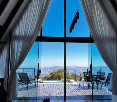 Maria da Fe Ski Chalet | Cabana com piscina e vista de tirar o fôlego!