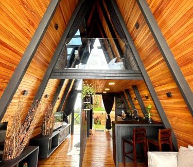 Capivari Ski Chalet | Cabana Piacere - Maravilhosa A-FRAME em Florianópolis!