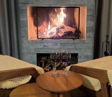 Urupema Apartment | Cabanas Alto Padrão com Jacuzzi, Lareira e cachoeira exclusiva