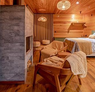 Urupema Apartment | Cabanas Alto Padrão com Jacuzzi, Lareira e cachoeira exclusiva