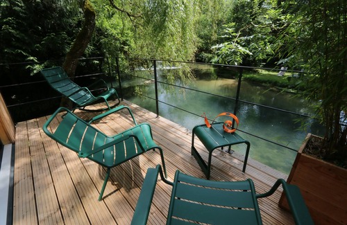 Frenois Cabin | Cabane in Burgundy with Wi-Fi sleeps 2: original, nature, romantic weekend