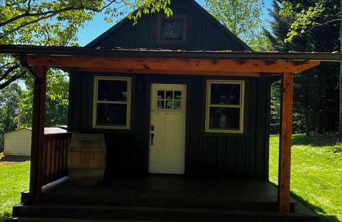 Thurmond Cabin | Cabernet Cabin near JVD vineyard