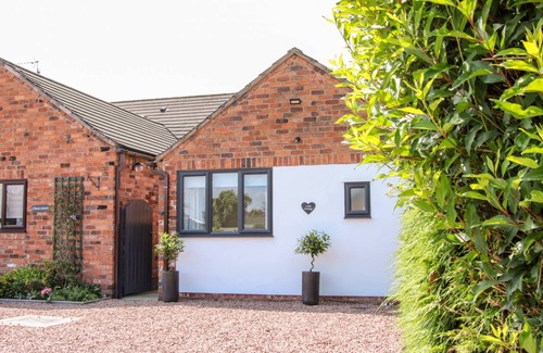 Four Crosses Cottage | Cabin ∙ 1 bedroom ∙ 4 guests