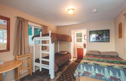 Haines House | Cabin 1 Lynn View Lodge