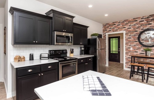 Bella Vista House | Cabin 13 @ Trails Edge (Pet-Friendly)