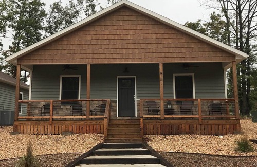 Bella Vista House | Cabin 13 @ Trails Edge (Pet-Friendly)