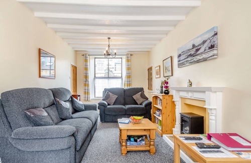 Castleton Cottage | Cabin ∙ 4 bedrooms ∙ 6 guests