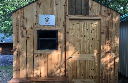 Hatfield RV Rental | Cabin 4 - Rustic Mountain Cabin - Up to 4 persons