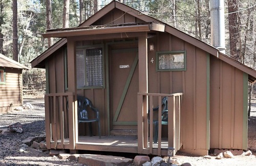 Christopher Creek Cabin | Cabin #4 - Studio with fireplace